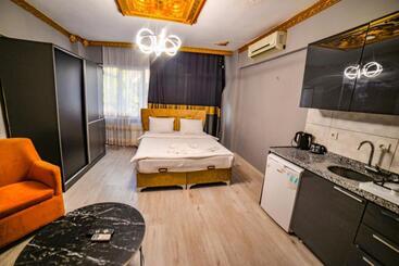 تختخواب و صبحانه Suit Travel