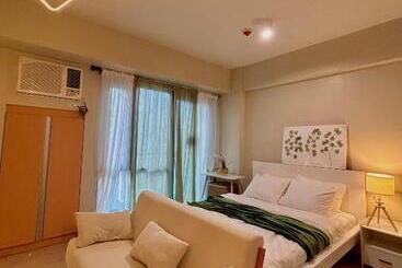 Condotel Across Naia T3 At Two Palm Tree Villa