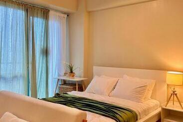 Condotel Across Naia T3 At Two Palm Tree Villa
