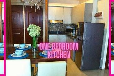 Enjoy Free Sauna And Pool Access, Save 70 Percent This Month On A Deluxe Unit In Manila With A Balco