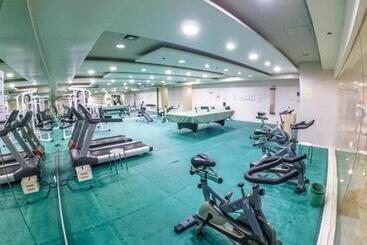 Enjoy Free Sauna And Pool Access, Save 70 Percent This Month On A Deluxe Unit In Manila With A Balco
