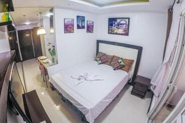 Enjoy Free Sauna And Pool Access, Save 70 Percent This Month On A Deluxe Unit In Manila With A Balco
