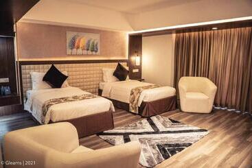 Grand River View Hotel   Rajshahi