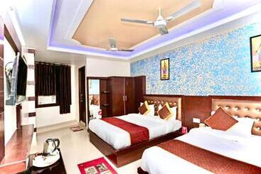 هتل Blue Ray Family Guest House