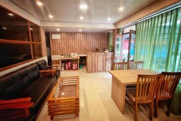 هتل Broz Nazom Retreat Gangtok