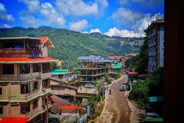 هتل Broz Nazom Retreat Gangtok