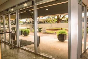 هتل Flat Pampulha Orla Prox Mineirão
