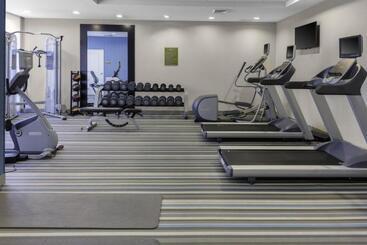هتل Home2 Suites