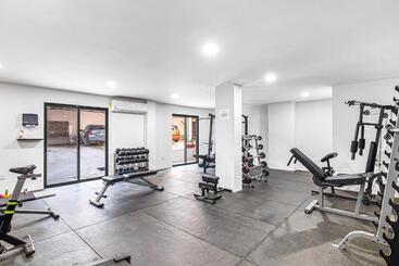 هتل Morgan Residences 303