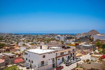 هتل Morgan Residences 607a