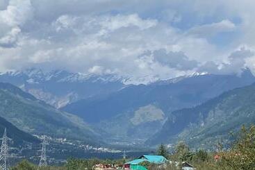 هتل Mountain Meadows