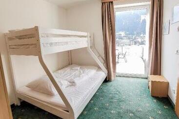 هتل Panorama Spa Lodges Das.schiller