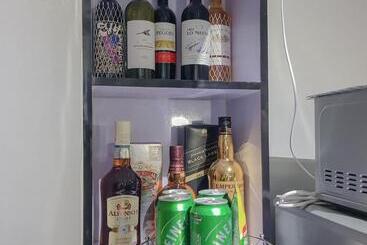Luxury Condo With Minibar Ig Worthy At Sm North Edsa