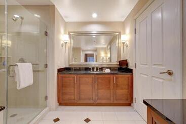 29th Ph Mgm Signature Suite With A Massive Balcony