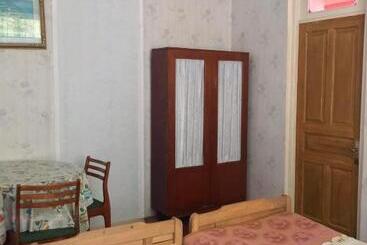پانسیون Guest House Nana