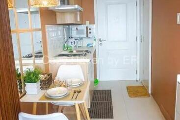 Studio Condo Unit   The Residences @ Commonwealth Qc