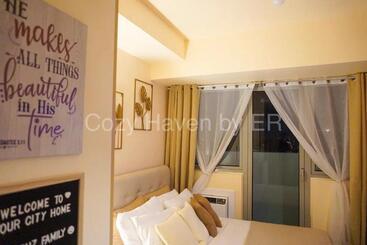 Studio Condo Unit   The Residences @ Commonwealth Qc