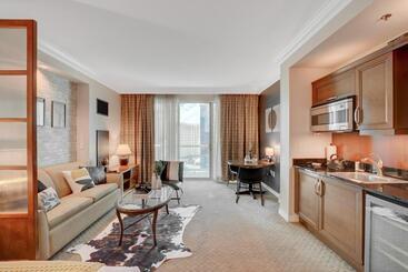Studio Suite 25th Flr Mgm Signature  Balcony Strip View