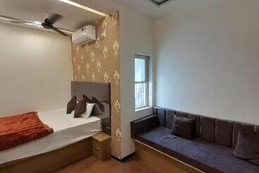 U2 Hotel Wizard Palace