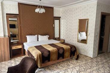 Yeni Van Otel