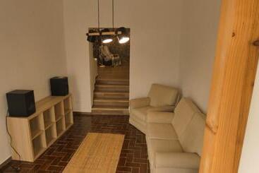 هاستل Waveportugal Surf & Stay