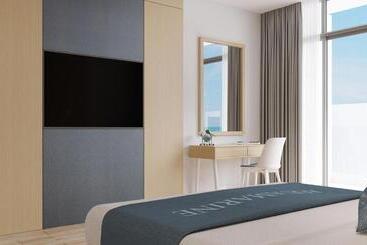 هتل Aquamarine Beachfront Resort & Spa Cam Ranh