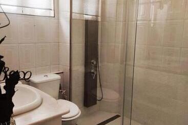 تختخواب و صبحانه Real Santo António Guest House