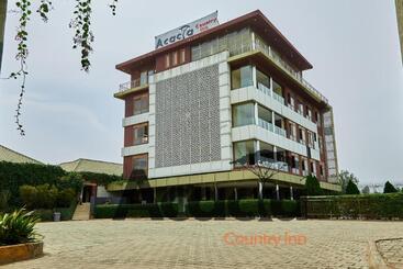 هتل Acacia Country Inn