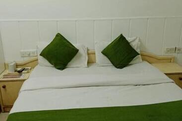 هتل Cozy Residency