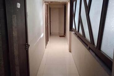 هتل Cozy Residency