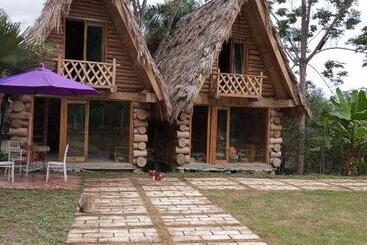 هتل Eco Rose Homestay