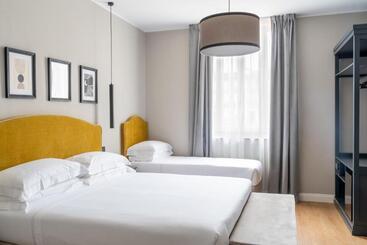 Flom Boutique - Florence