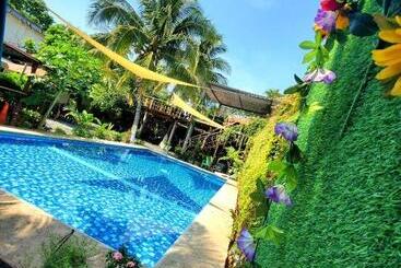 هتل Hostal Copacabana Sv