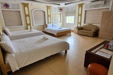 هتل Khách Sạn Lake Side Palace   Bờ Hồ