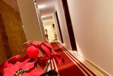 هتل Locanda Pyramids View