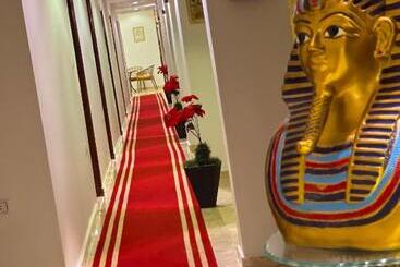 هتل Locanda Pyramids View