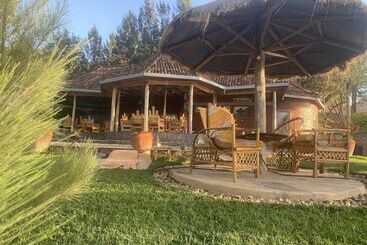 هتل Ruhondo Beach Resort