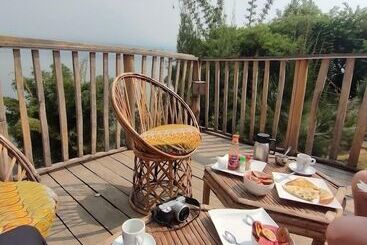هتل Ruhondo Beach Resort