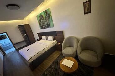 هتل Ruhondo Beach Resort