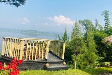 هتل Ruhondo Beach Resort