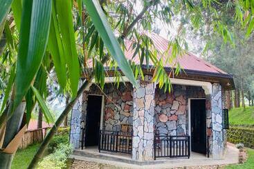 هتل Ruhondo Beach Resort