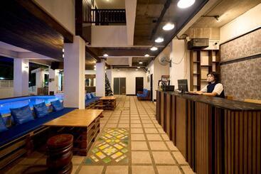 酒店 Thapae60 Mini