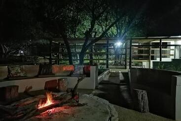 هتل The Wild Horizon Lodge
