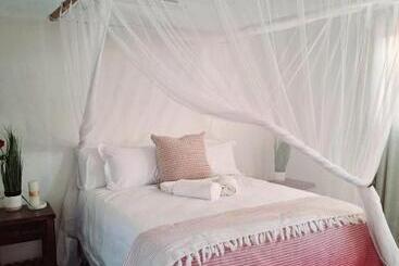 هتل The Wild Horizon Lodge