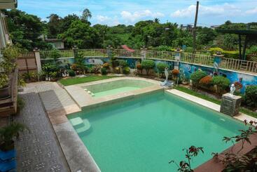 فندق Villa Elsie Resort And