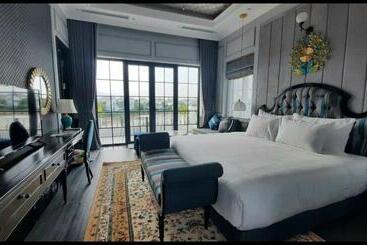 هتل Vườn Vua Resort & Villas