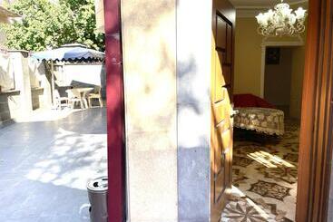 پانسیون Central Guesthouse