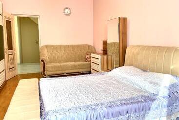 پانسیون Central Guesthouse