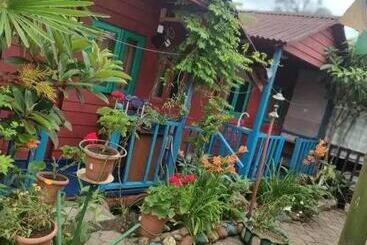 پانسیون Cottages In Ureki