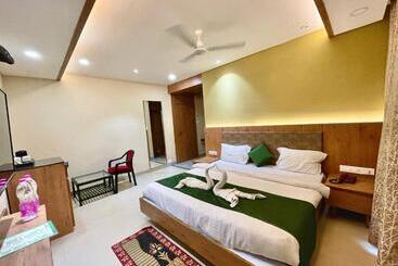 Rockbay, Puri Swimming Pool, Near Sea Beach And Temple Fully Air Conditioned Hotel With Lift And Par
